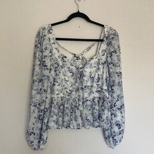 Moon River Floral White Blue Square Neck Balloon Sleeves Cropped Top Size L